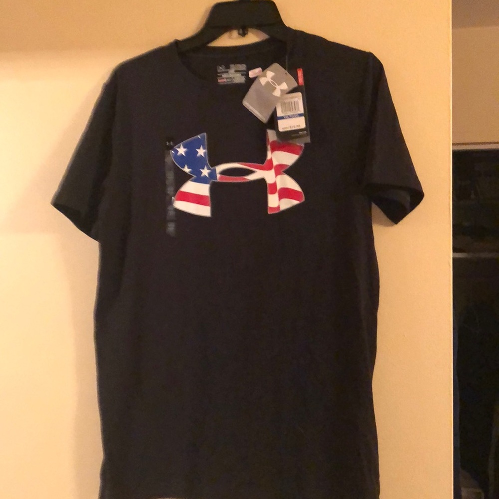 Underarmor  black T-shirt with American Flag logo